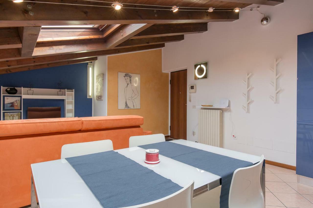 Apartament La Mansarda Di Giulietta Werona Zewnętrze zdjęcie